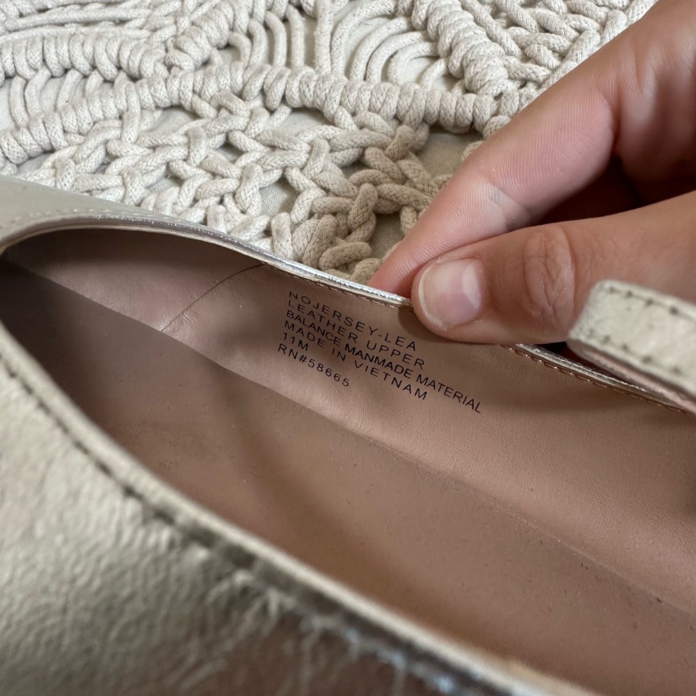 Nordstrom Silver Metallic Square Toe Mary Jane Flats - Size 11 - Picture 10 of 10